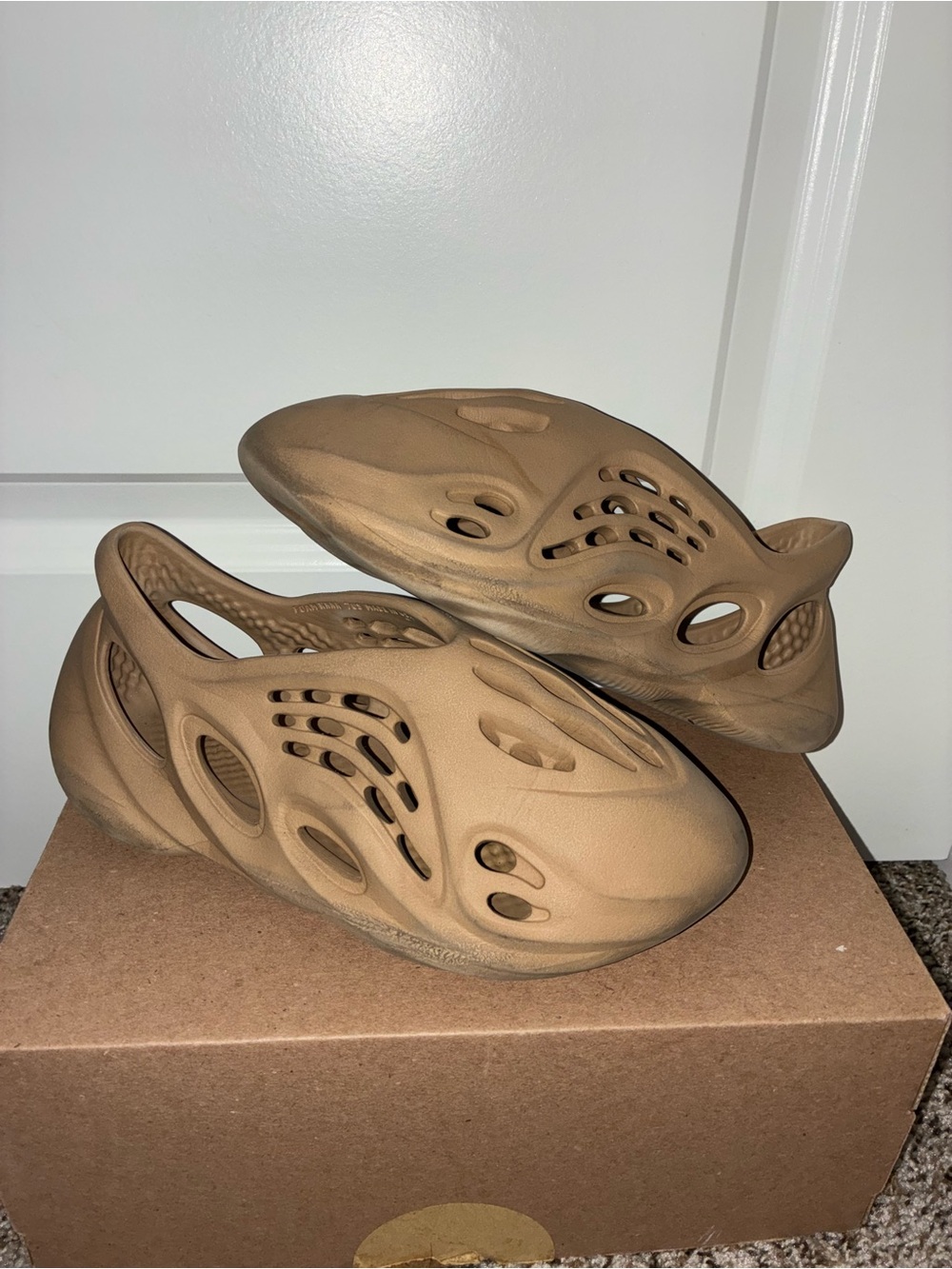 Yeezy Foam Runner tan trainers. Size US 7 #yeezy #sneakers